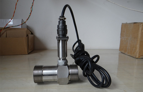 hoge druk het Vastklemmen type de vloeibare meter van de turbinestroom voor vloeistof/olie/gas